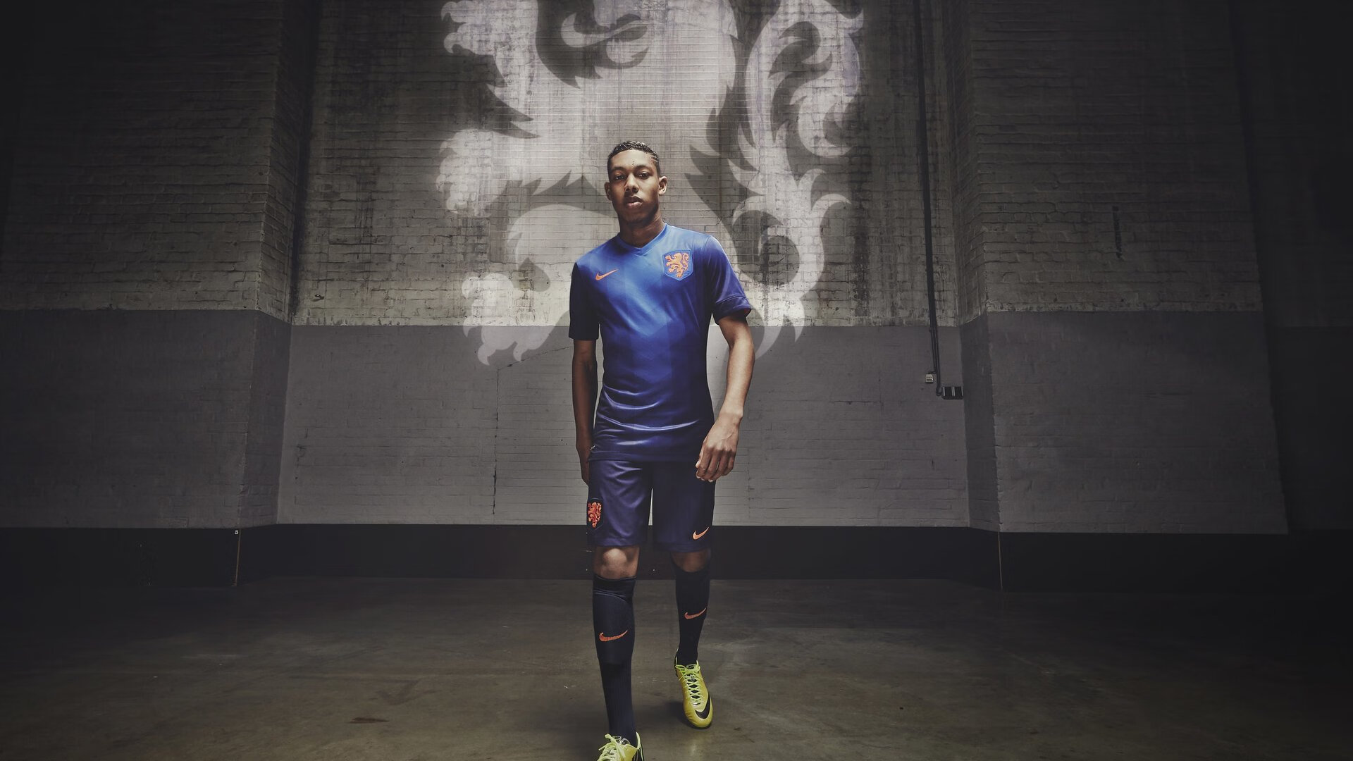 开云ky官网-五大联赛是否通过中后场多点接应破解高压防守，五大联赛防守水平